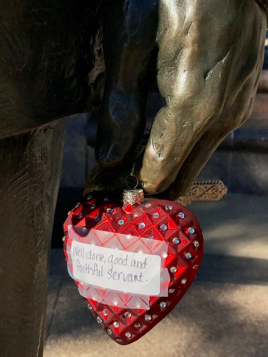 Jim McGrath (@jgm41) on Twitter photo 2018-12-01 20:34:55 Seen at the Bush Monument in downtown #Houston today. #Remembering41 (Photo courtesy @MarkBurns77) Seen at the Bush Monument in downtown #Houston today. #Remembering41 (Photo courtesy @MarkBurns77)