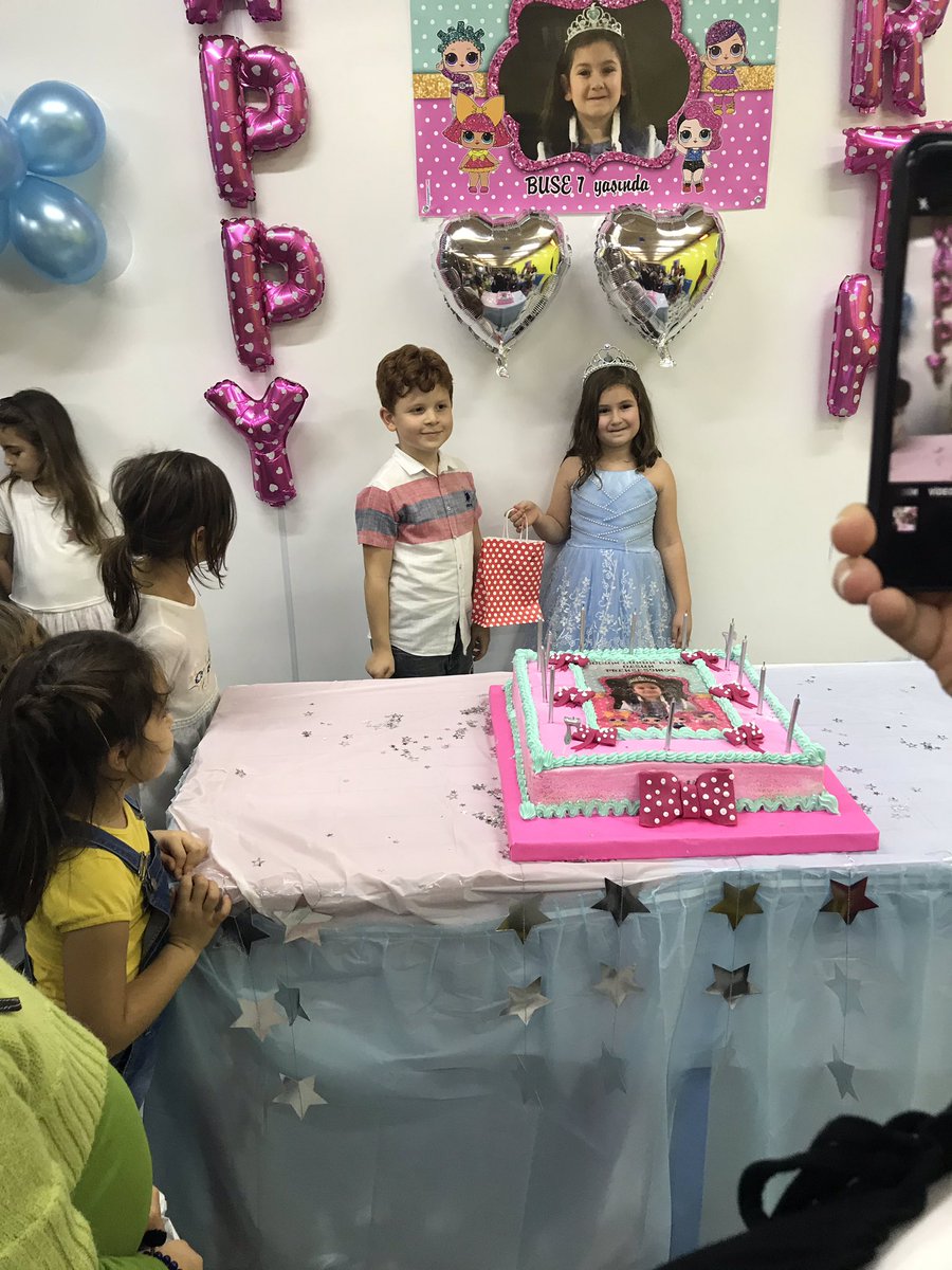 paykoland's tweet photo. Hayatın boyunca tüm güzellikler seninle olsun. Nice mutlu senelere Buse🎀🎈🎊 #iyikidoğdunbuse #happybirthday #eğlence #mutluluk #payko #paykoland #eskişehir https://t.co/ECylyeHkMx
