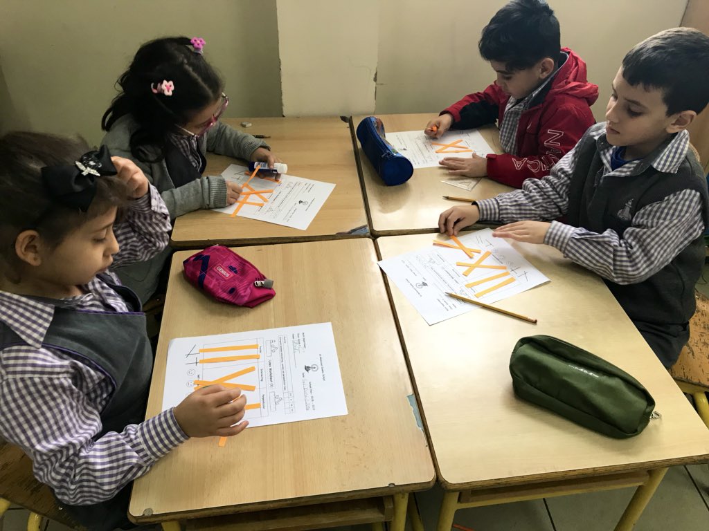 KobrosliFarah's tweet photo. We appreciate the hurdles and overcome the challenges before reaching the goals. #IndividualWork #TypesOfLines #Parallel #Perpendicular #Intersecting @DawhaHighSchool https://t.co/nLS08z5tI1