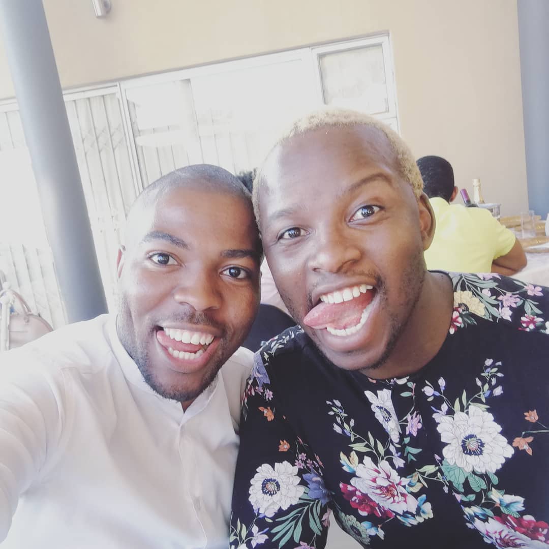 khanya_mkoto's tweet photo. Celebrating Admitted Attorney Neo Kgame with my love & his friends 💕🍾🥂#TigiTigTigi #DecemberFestivities #Plus1 https://t.co/P9mvEeuuVs
