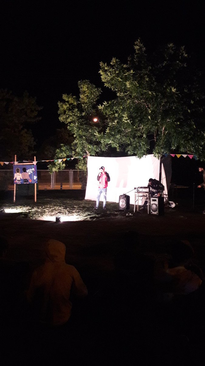SecundariaN2's tweet photo. #CeremoniadelFuego #30NOV2018, elección de #Guardianes para #Juegos2019, despedida de #6tos, cena  #HornosInfinitos #coreos #murga5toEF #sketch #VotaciónGuardapolvos #MusicaenVivo  #Rap #Trap #ShowTalentos, organización Itinerario de #Turismo y #CAJ @BAeducacion @SecundariaDGCYE https://t.co/YtvJTR7aIl