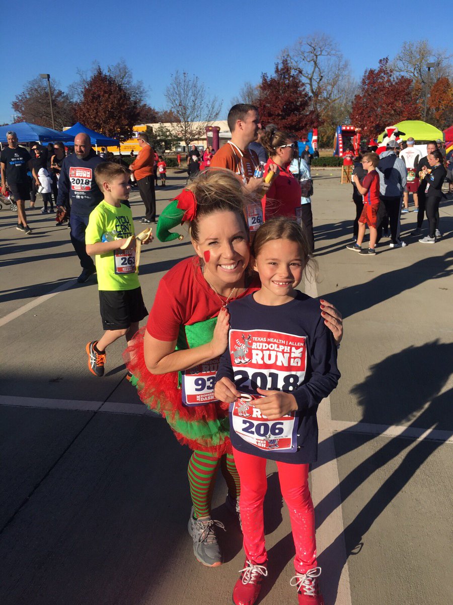coachplatten's tweet photo. Olson Otters did well at the Rudolph Run ❤️❤️🥇🥈🥉@coachplatten @AllenWellness @olsonotters @CityofAllenTX https://t.co/BZgFeIwWLK