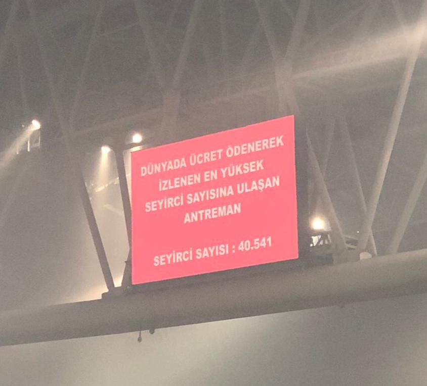 DÜNYADA ÜCRET ÖDENEREK İZLENEN EN YÜKSEK TARAFTAR SAYISINA ULAŞAN ANTRENMAN!

TEŞEKKÜRLER BÜYÜK GALATASARAY TARAFTARI!

#HayatınAnlamıGalatasaray