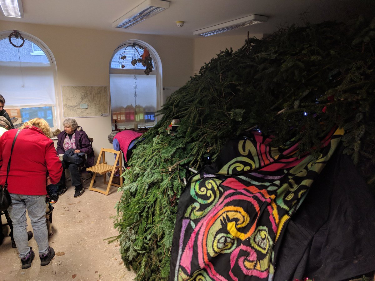 Rural Futures Wales (@dyfodolgwledig) on Twitter photo Diwrnod gwych arall gyda'r pobl hyfryd Llandysul. Another fantastic day with the lovely people of Llandysul. <a href="/arts4wellbeing/">arts4wellbeing - A4W Innovations CIC</a> <a href="/Severn_Wye/">Severn Wye</a> <a href="/BroCymru/">BRO</a> <a href="/LoteriFawrCymru/">Cronfa Loteri Fawr</a> <a href="/BigLotteryWales/">Big Lottery Fund Wales</a> Diwrnod gwych arall gyda'r pobl hyfryd Llandysul. Another fantastic day with the lovely people of Llandysul. <a href="/arts4wellbeing/">arts4wellbeing - A4W Innovations CIC</a> <a href="/Severn_Wye/">Severn Wye</a> <a href="/BroCymru/">BRO</a> <a href="/LoteriFawrCymru/">Cronfa Loteri Fawr</a> <a href="/BigLotteryWales/">Big Lottery Fund Wales</a>