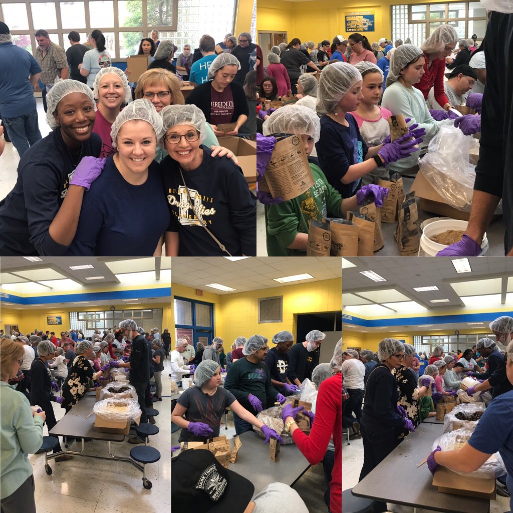DillardMagnetES's tweet photo. Great #DDES turnout for the #GoGenFeeds ❤️ https://t.co/N3g0SfaAHd