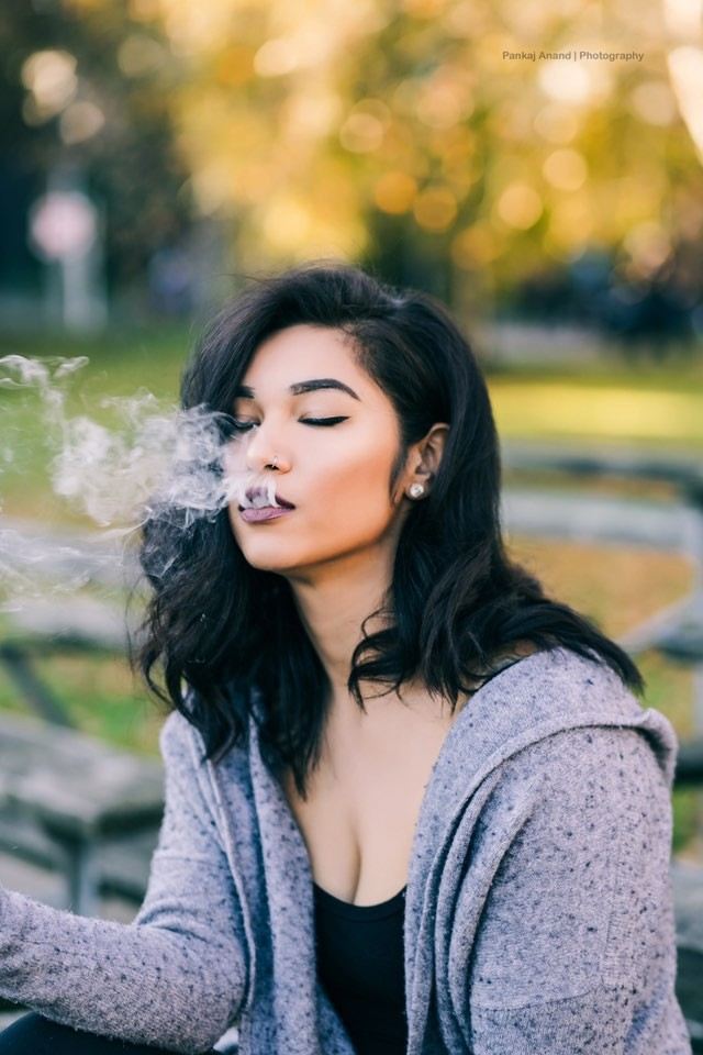 Chronic_Chicks's tweet image. This small chronic break is brought to you by budtenderdom
Domonique
ｓａｖｅｙｏｕｒｓｅｌｆ♡☠️
#budtender at @localrootsglass 🌬🌲
Finding simplicity in this chaos. 🙃
２１＋ｃｏｎｔｅｎｔ ⚠️
Send it. 🤘🏽😤
Backup account: @themessiestbun
 #chronicchicks | #chronicstyle