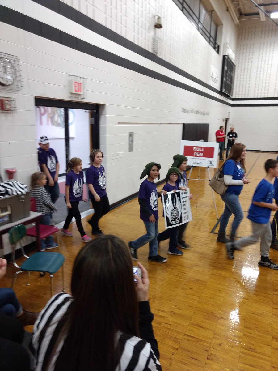 lynnetteroeth's tweet photo. Shout out to the GMS Falconauts and the GES Gedi's....First Lego League Regionals! Way to go Falcons! #GESteam #GESPride #WEAREGRAHAM https://t.co/LsSpAZmjvW