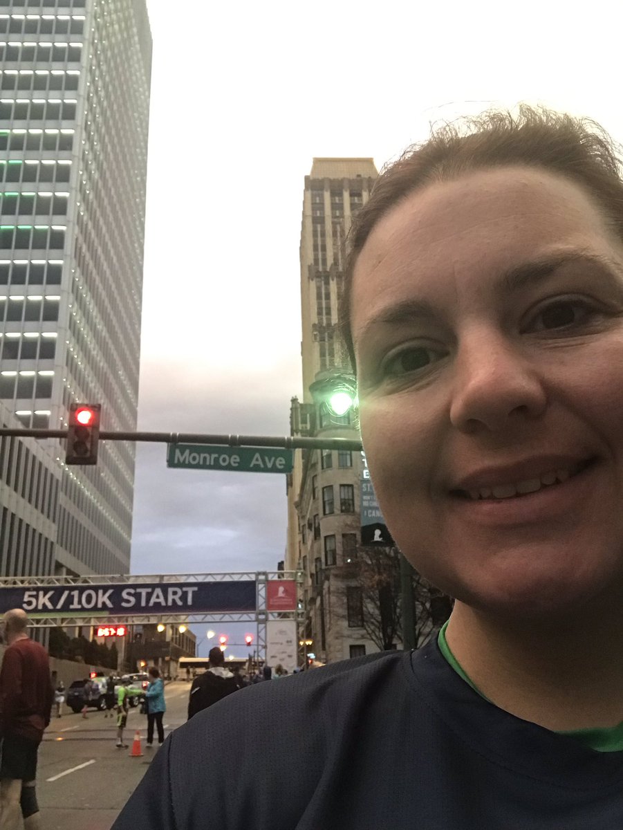 Sarah_K_Hopkins's tweet photo. Good morning y’all! #stjudemarathonweekend2018 #10K #raindelayfun #runningintherain #finished #allthatforanUltra https://t.co/mPTO2Wqu2g