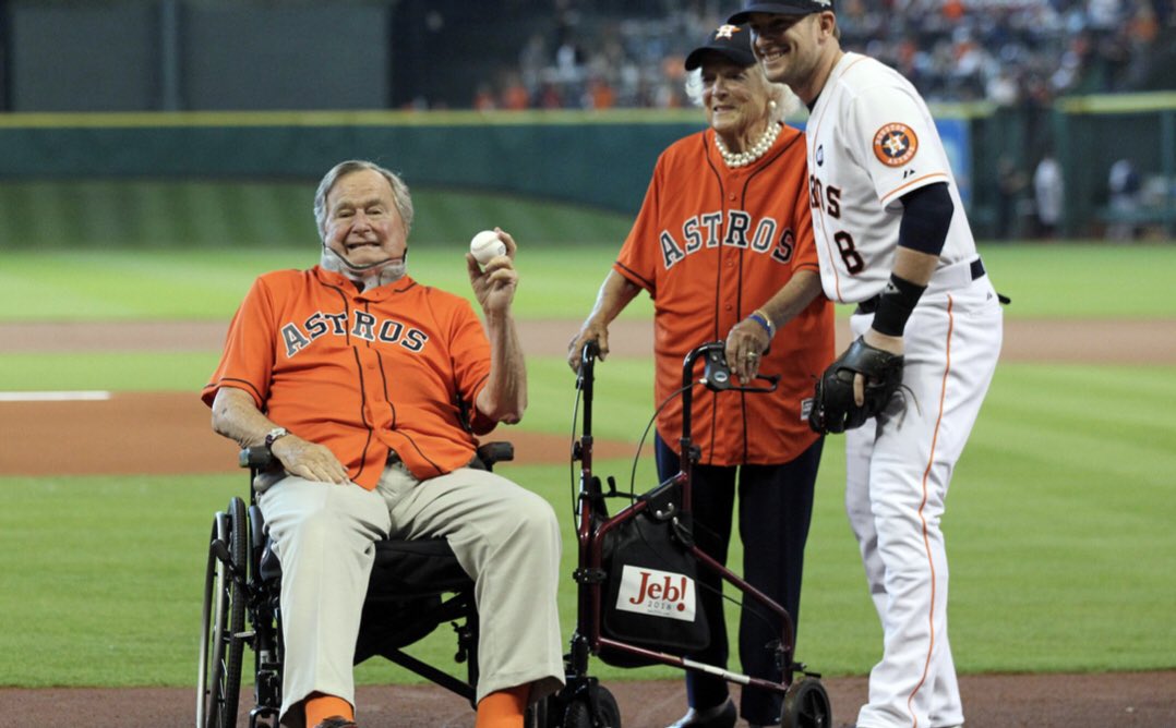 Lonestarmomcom's tweet photo. "I don't want to intervene, I would simply appeal to both sides to get the matter resolved so the American people can hear that cry, 

      ‘Play Ball,' .........again." 

#RIP41 #BASEBALLSTRIKE (and pictured) his @astros won the WS years later..... https://t.co/i0K8z2Onza