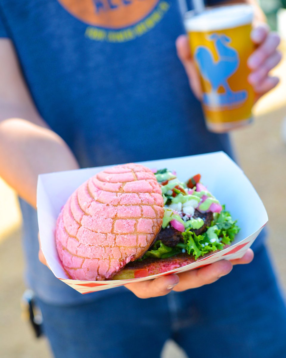 fcbrewing's tweet photo. Spend your weekend at #TheTaproom!
•New brews on tap
•Food by @luckdallas, all day
•Dumpling pop-up, starting at 12pm
•FREE Brewery tours, 12:30pm &amp; 2pm
#fcbrewing #Dtx #ConchaBurger https://t.co/1NzorfxjEM