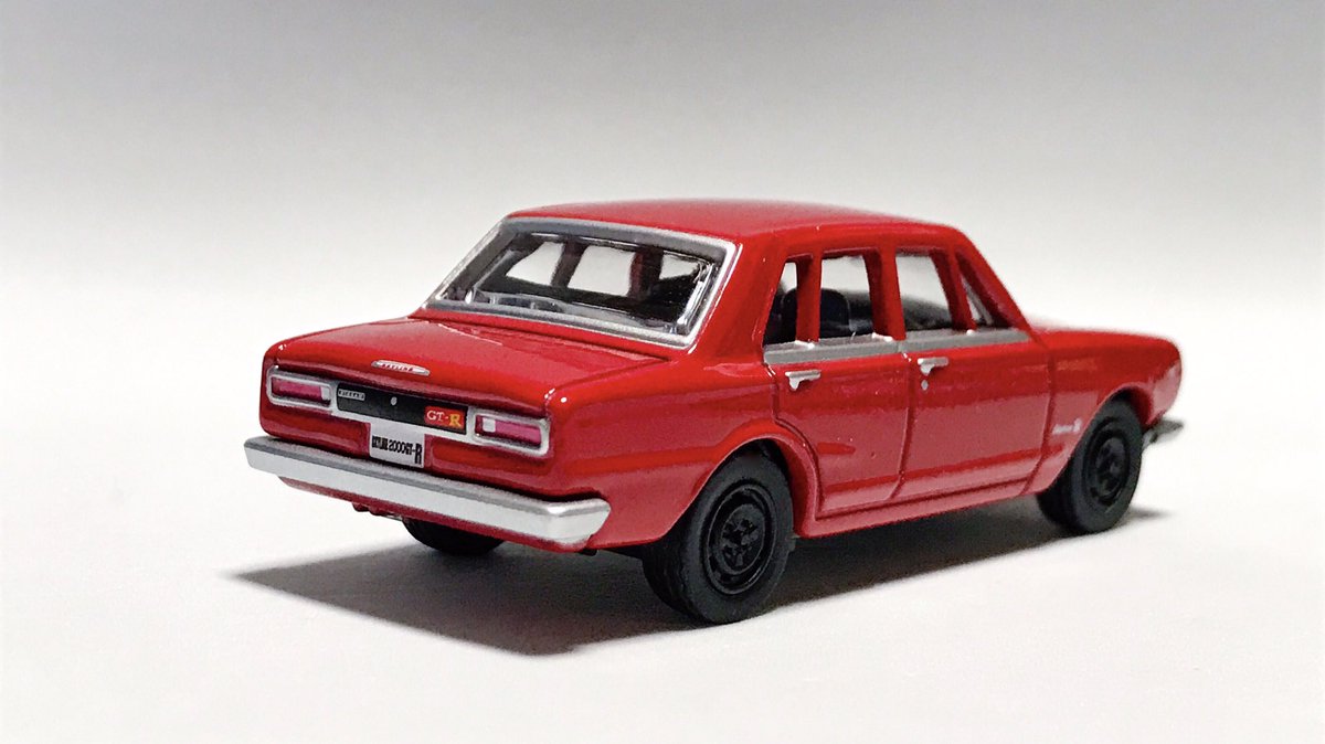 #tomica Limited 1/60
#Nissan #Skyline 2000 GT-R
PGC10 4-door 2Models 
#トミカ は個人的に
4ドアの方が出来が良い気がします。
バンパーレスのレーシングは
1970 JAFグランプリ優勝車。
#NissanGTR #日産 #dicast