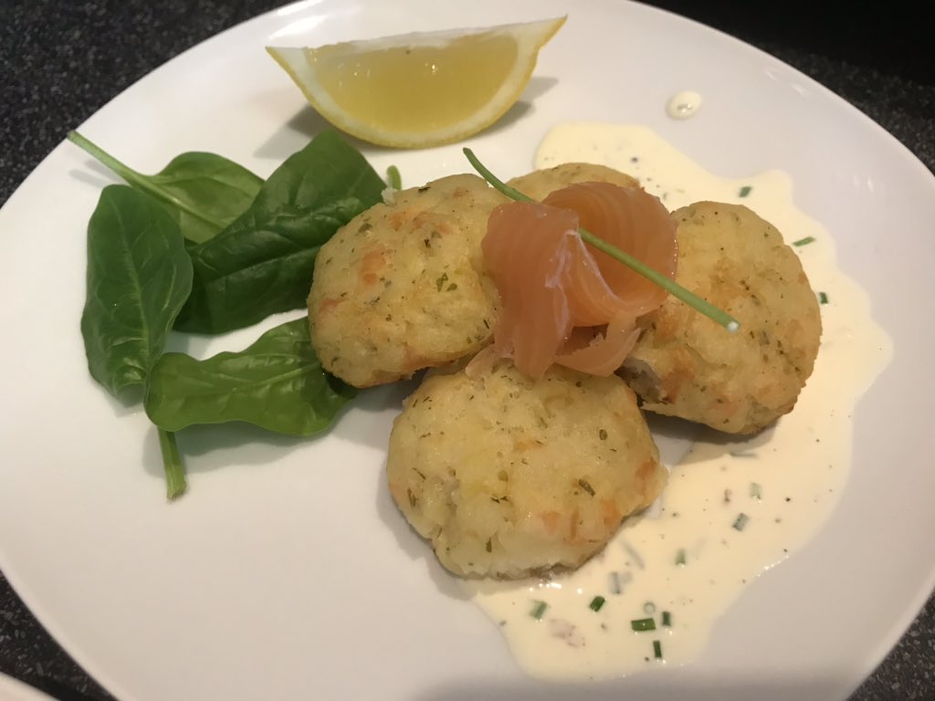 CHOCatering's tweet photo. GLuten Free Smoked Salmon Fishcakes served with a chive sauce. #glutenfree #smokedsalmon #fishcakes https://t.co/Ys5YRE6eKf