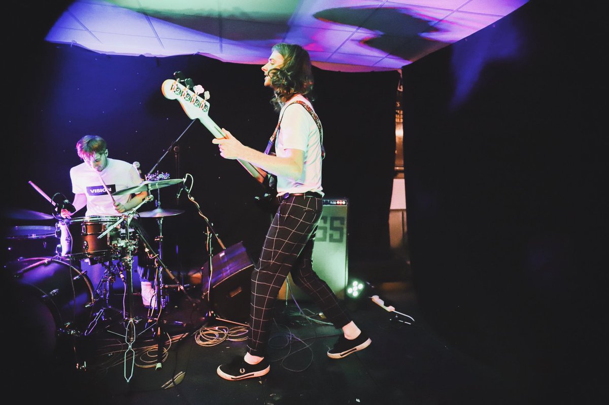 🖕🏻 to u too <a href="/The_Surrenders/">THE SURRENDERS</a>