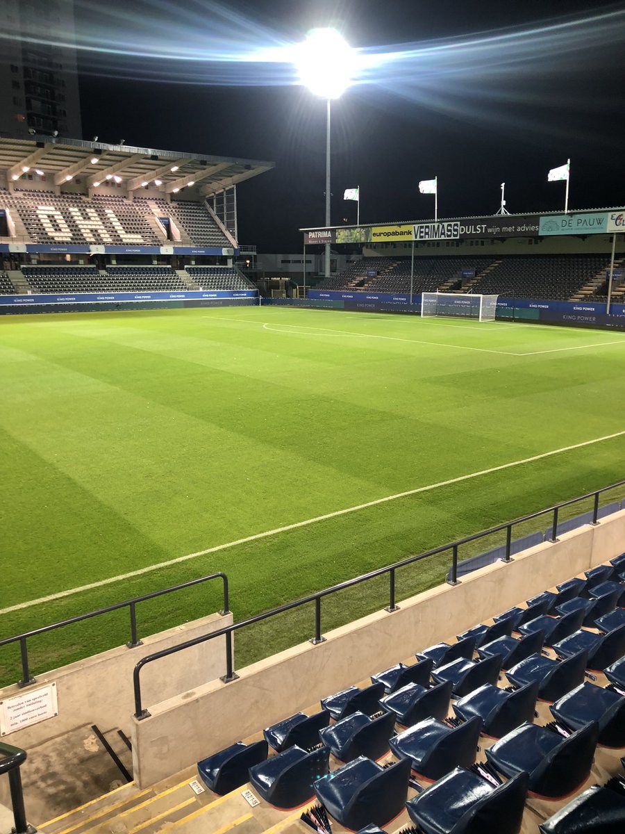 lukeRussell1992's tweet photo. Wet match day but we are ready to go @OHLeuven v @LommelSKOff  #wetwetwet #OHLLOM #proximusleague https://t.co/DnQGT2Ej7V