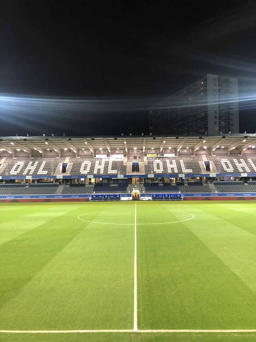 lukeRussell1992's tweet photo. Wet match day but we are ready to go @OHLeuven v @LommelSKOff  #wetwetwet #OHLLOM #proximusleague https://t.co/DnQGT2Ej7V
