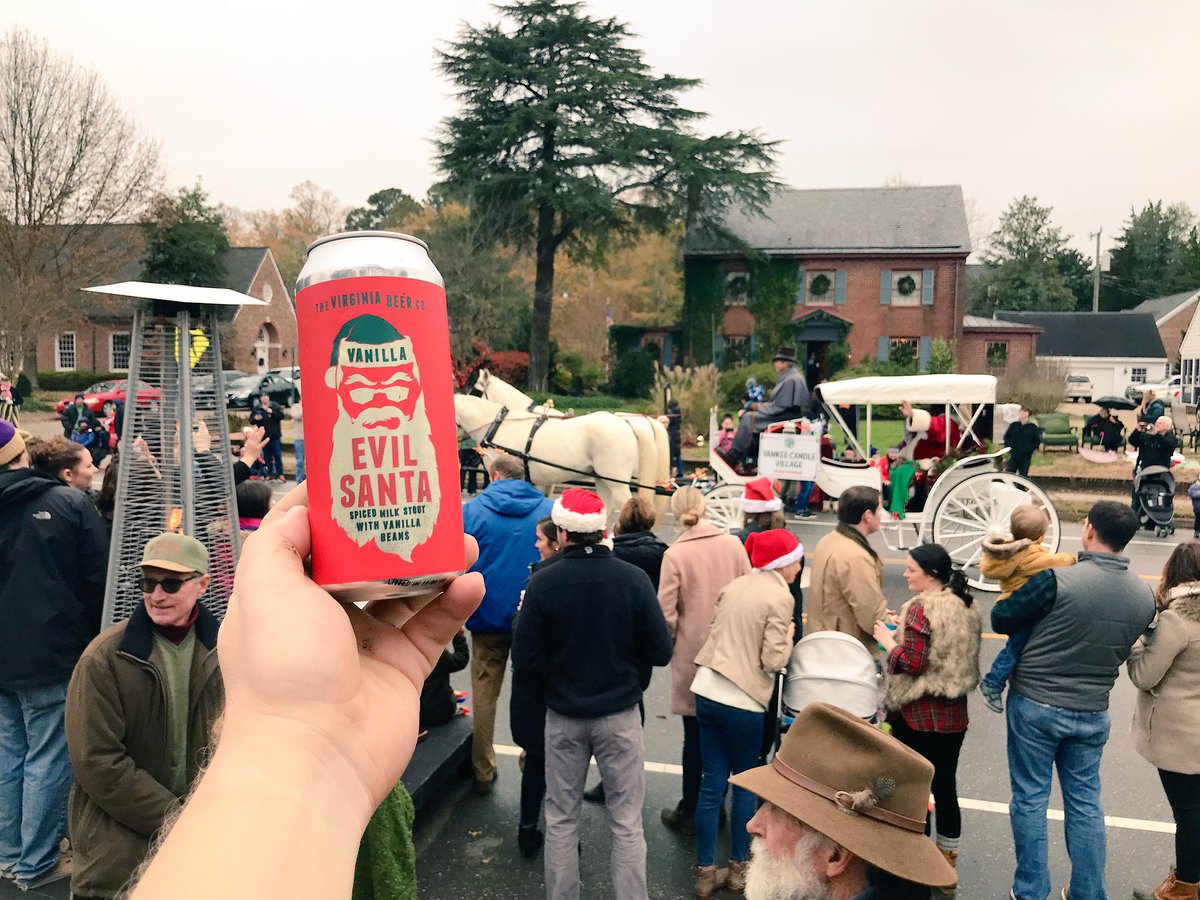 VirginiaBeerCo's tweet photo. If you like us braved a rainy morning for the 53rd Annual @Wmbgbiz Christmas Parade, then you like us deserve to warm up after a festive morning downtown.
Gather ‘round the fire pits ‘til 9:30 pm as we share some holiday spirit with Vanilla Evil Santa + The #GermanSnackShack! 🔥 https://t.co/To5dPlFZs9