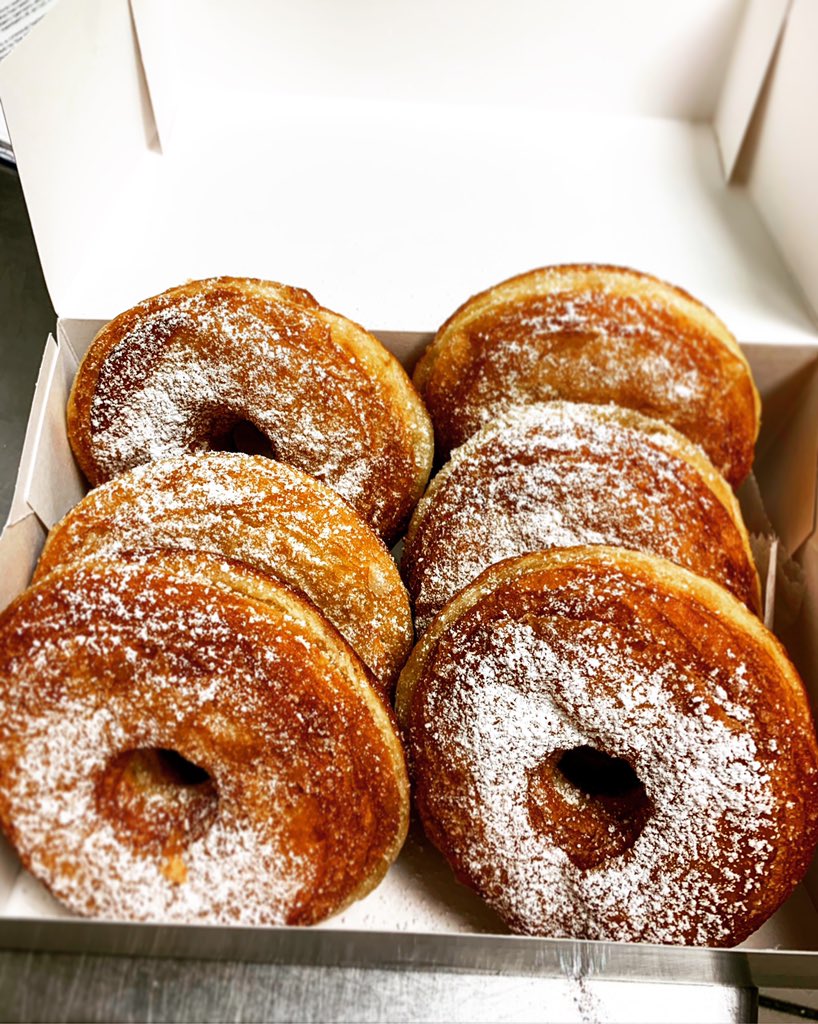 Donuts and Deli (deli_donuts) Twitter