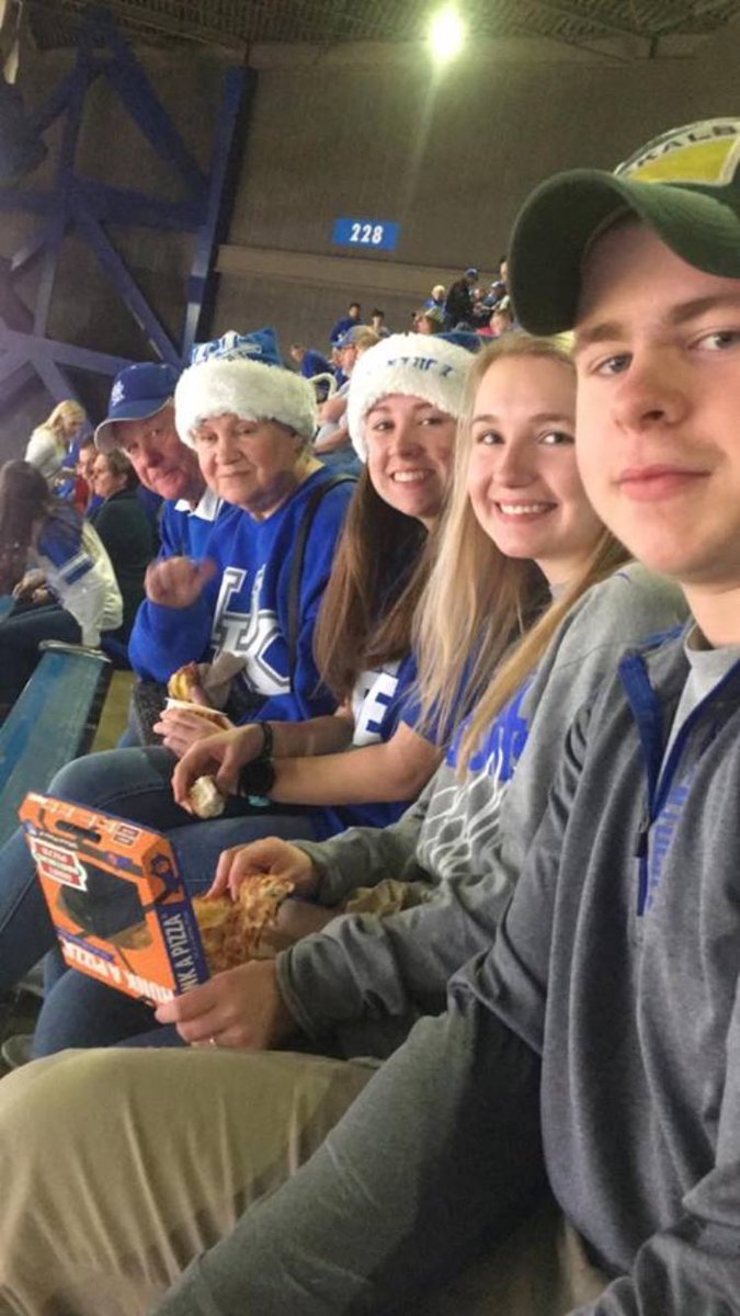 Crockett4H's tweet photo. #WeAreUK https://t.co/7ZDx0USR4s
