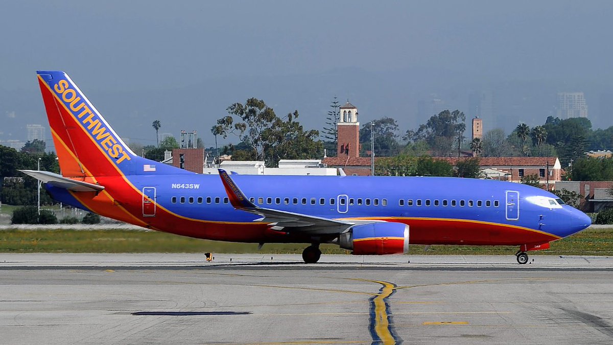 Girl called Abcde 'mocked by Southwest Airlines staff' bit.ly/2Q86lfA https://t.co/KHVCrgDB7G