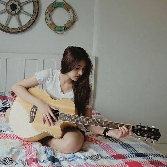 CarliseFidelia's tweet photo. Megang Doank belum jago main
#Goodnite #Gooodnight #malam #Maingitar https://t.co/O2nYfObCxN