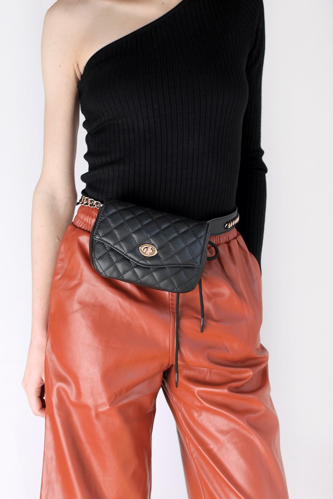necessarysoho's tweet photo. From coffee to champagne, you got it.
💥CYBER WEEK💥
Top: Canted Angle Long Sleeve
Bottoms: Rubber Meets Road Culotte
Purse: Call It Quilts Waist Bag
→https://t.co/0pC4q6VmXk https://t.co/Z8nQATbupC