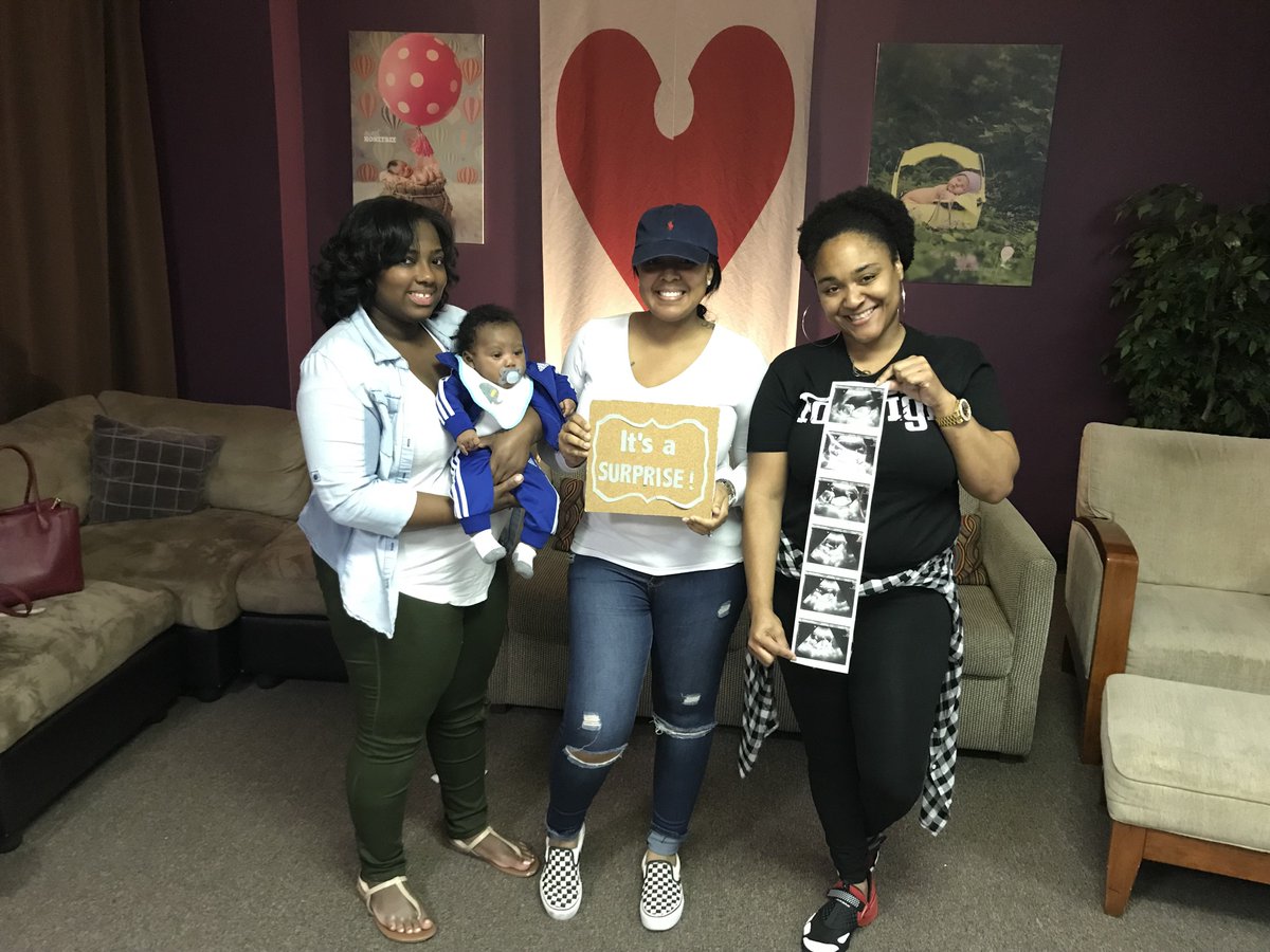 FirstLookNola's tweet photo. We’ll never tell! Congrats again &amp; enjoy your party. #firstlookfamily #firstlooknola #nolababy #earlygender #gendersecret #genderreveal https://t.co/UsBw36UjZC