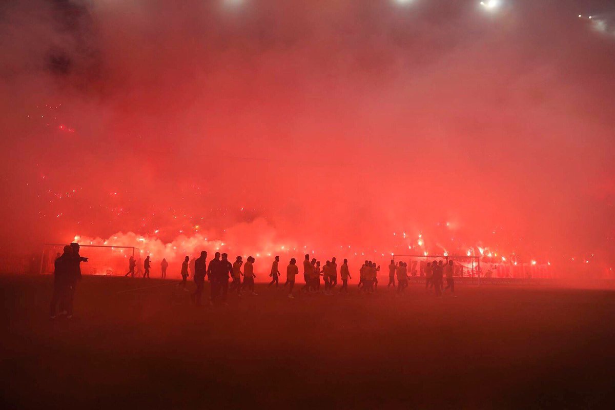 ultrAslan's tweet photo. ŞEREFTİR SENİ SEVMEK ! https://t.co/fO1C4nLHyi