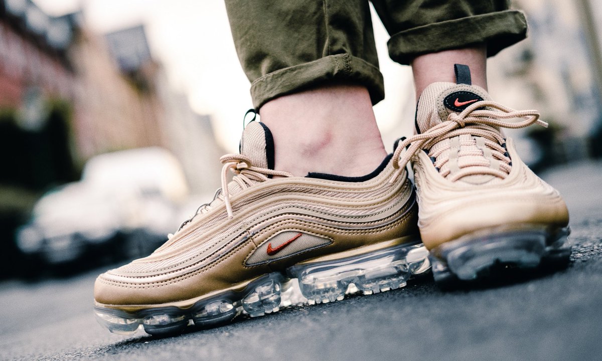 nike air vapormax 97 vintage coral