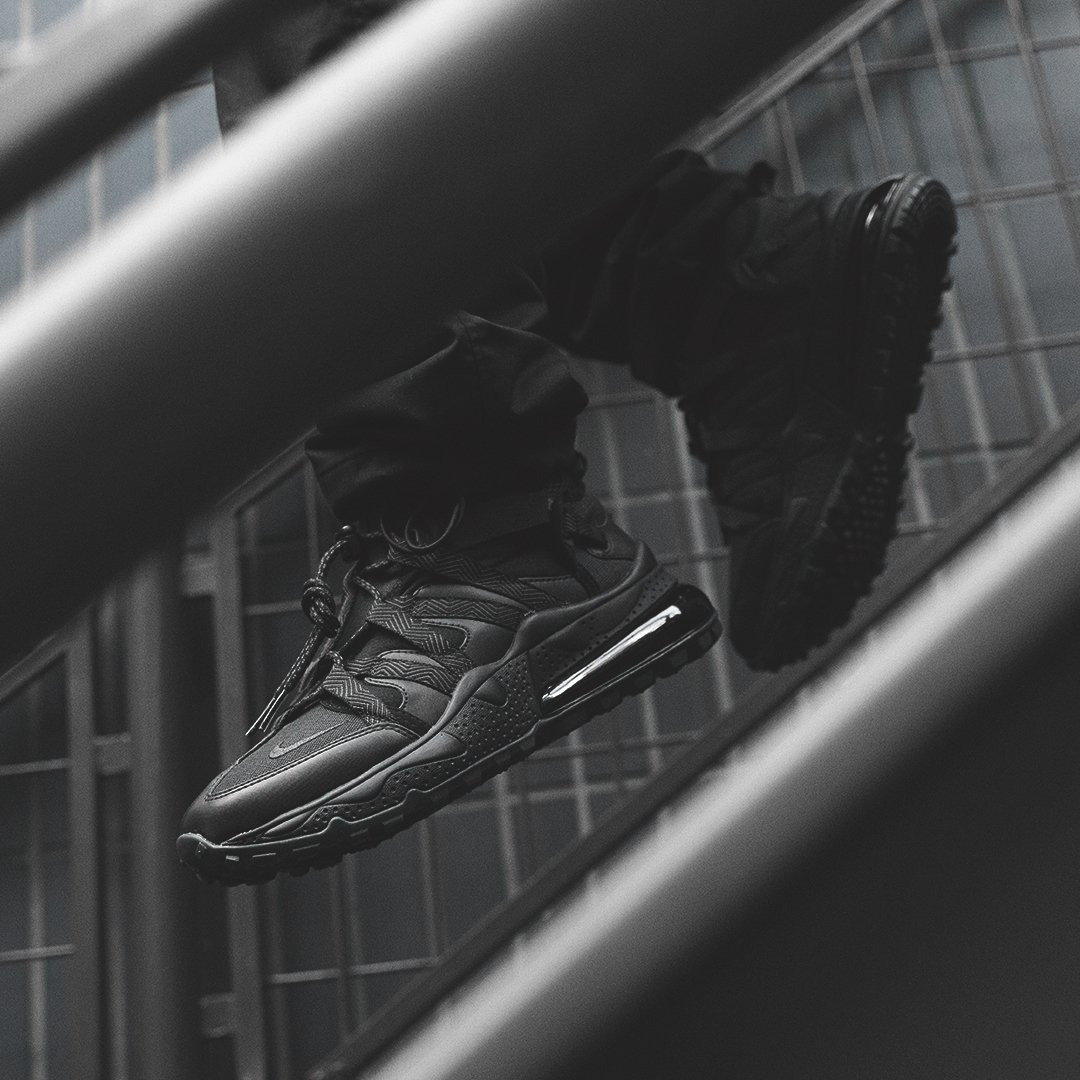 Footpatrol London Twitter: "Here's an 'On the Foot' at the Nike Air Max 270 Bowfin 'Black/Anthracite'. Pairs available online, priced at £125. Shop Now: #Nike #Bowfin https://t.co/03UIjTy8IO" Twitter