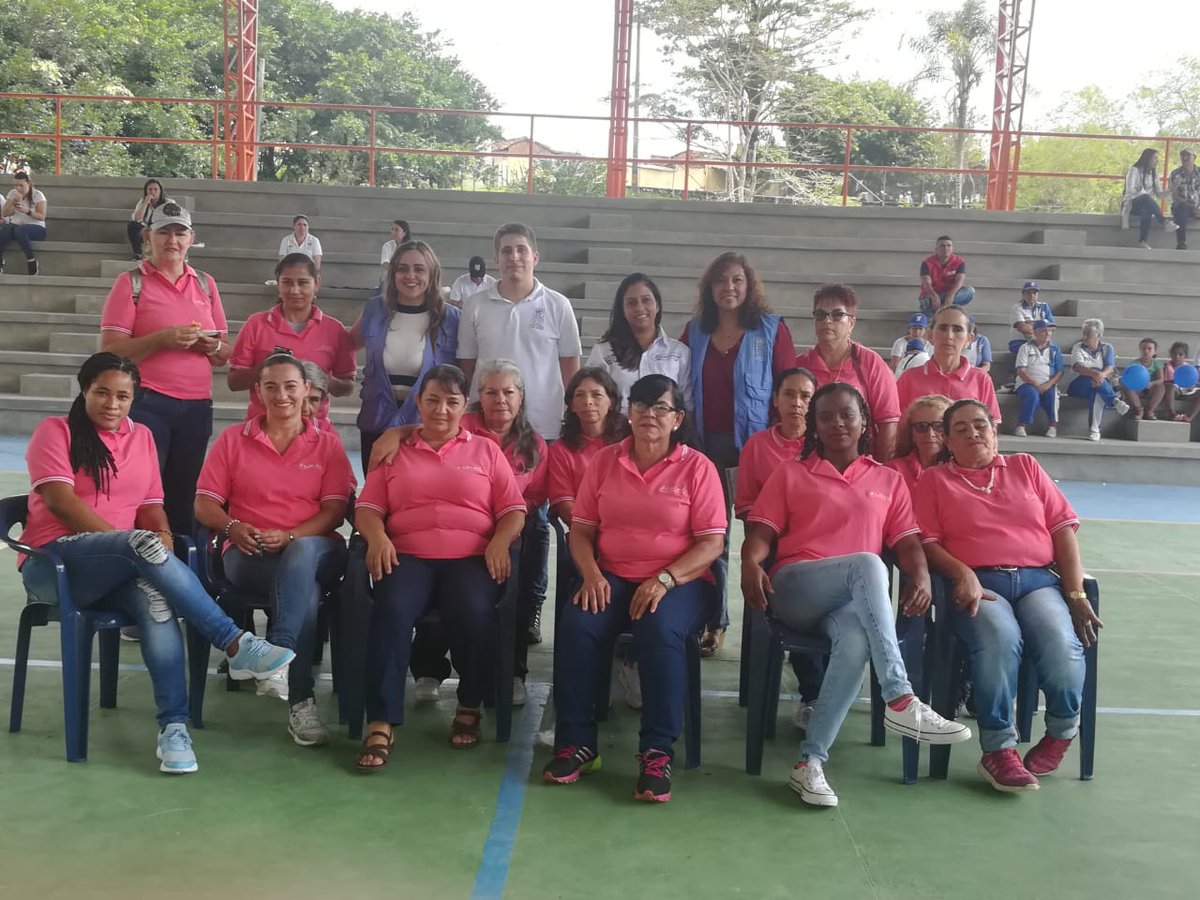 PnudColombia's tweet photo. En San Carlos #Antioquia, la organización Visión Mujer-Vimur, como Sujeto de Reparación Colectiva, dignifica el papel de las mujeres y las víctimas del municipio a través de la generación de ingresos. @Mintrabajo @PnudColombia #SumandoPaz https://t.co/ZxFh3wjVCY