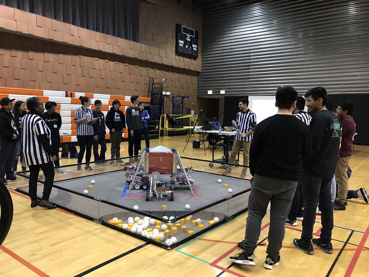 alissabberg's tweet photo. Team #SolorioRobotics won today’s scrimmage! Congrats on all your hard work! #ExcelwithAUSL @SolorioHS https://t.co/pKIhpLboVy