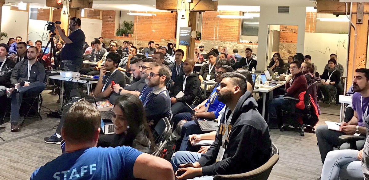 Intuit QuickBooks Canada tweet media