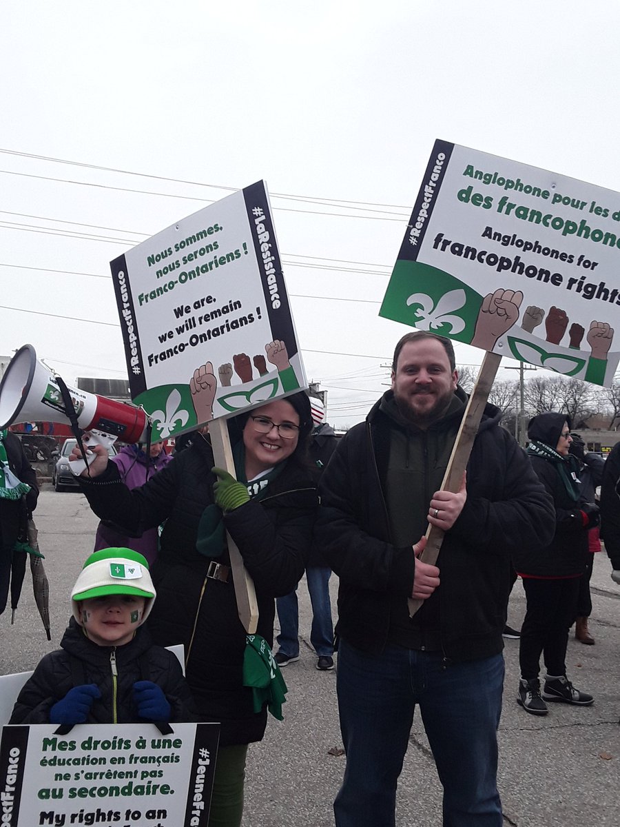 ACFO_WECK's tweet photo. Protéger ses droits, c'est une affaire de famille aussi! #notreavenir #onfr #RespectFranco #LaRésistance https://t.co/XAcBIxgcKG