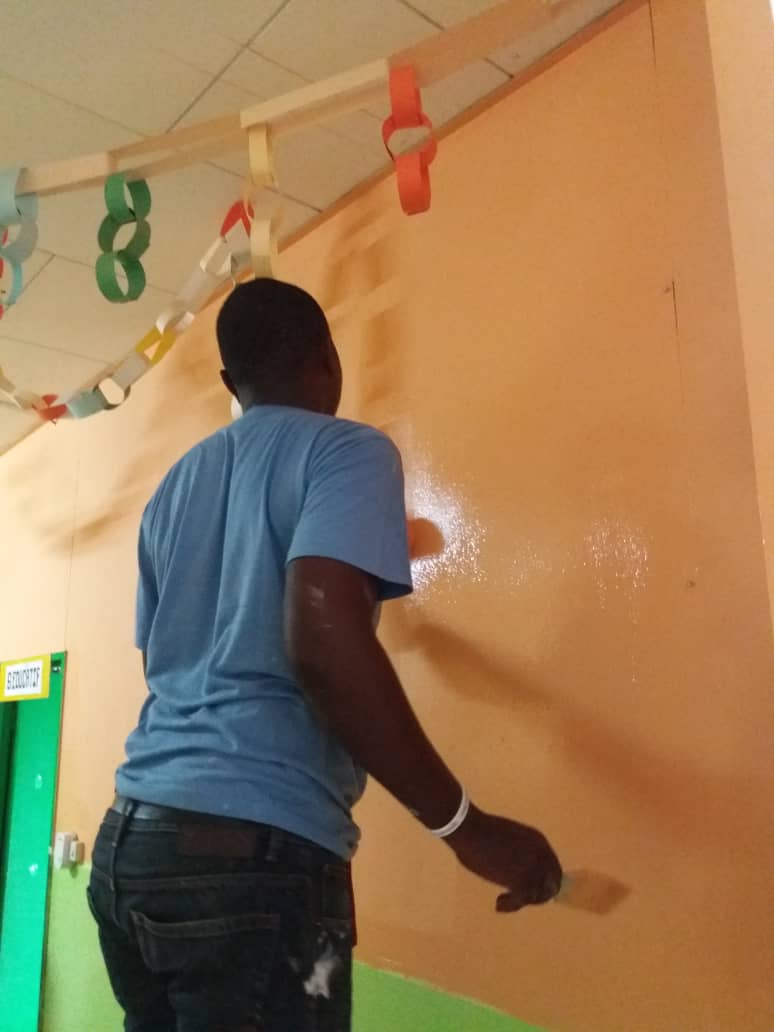 Conformément à la politique du <a href="/PresidentABO/">Ali Bongo Ondimba</a>, nous nous sommes rendus ce jour à la maison d'accueil arc-en-ciel pour la journée citoyenne.<a href="/BilieByNze/">Bilie-By-Nze</a> <a href="/Christdesign02/">Christ Mbouloungou</a> @AwassiAlex05 
m.facebook.com/story.php?stor…