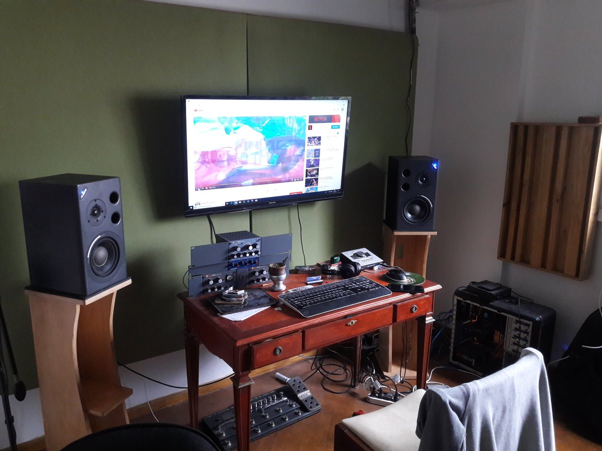 ggg_gggtwin's tweet photo. Sábado de medición acústica 

#Diseño #Acústica #RT #Modos #CombFilter ##Difusión https://t.co/3b9FpaU9JQ