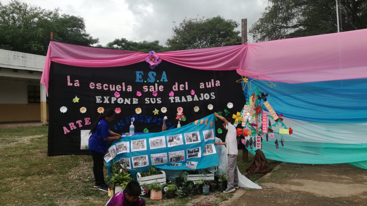 JaquelnGabriel1's tweet photo. De esta forma se mostró a la comunidad el trabajo de los niños. ESA N° 4137 Fátima
@pachidelvalle @lescano_marite @fguillesaavedra https://t.co/drnP654H9V