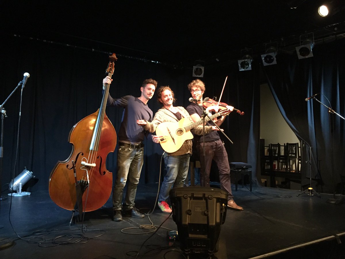 David Antoine et Adrien les trois de GOVRACHE sont à La Rue pour leur dernière ce soir à 21 h. Ne ratez pas ce rendez-vous ! <a href="/srabany/">stephane rabany</a> <a href="/PatFar1/">Pat Farcy</a> <a href="/GuesdonNath/">Nathalie Guesdon</a> <a href="/Villecresnes/">Villecresnes</a> <a href="/VilleAvenir/">Villecresnes Avenir</a> <a href="/catherinetarlet/">Catherine TARLET</a>