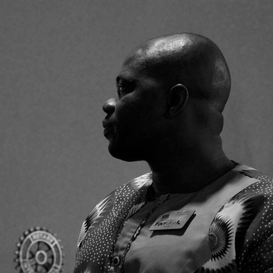 Foundation_IL's tweet photo. Ava &amp; Fazineh speaking at the Rotary Club of Tsawwassen last week. 
@rotarytsaw 
Photos by 
Paul van Westendorp

#rotary #tsawwassen #rotaryclub #speech #childsoldiers #community #awareness #rotaryinternational #SierraLeone #southdelta #delta https://t.co/MsGSkfRBqx