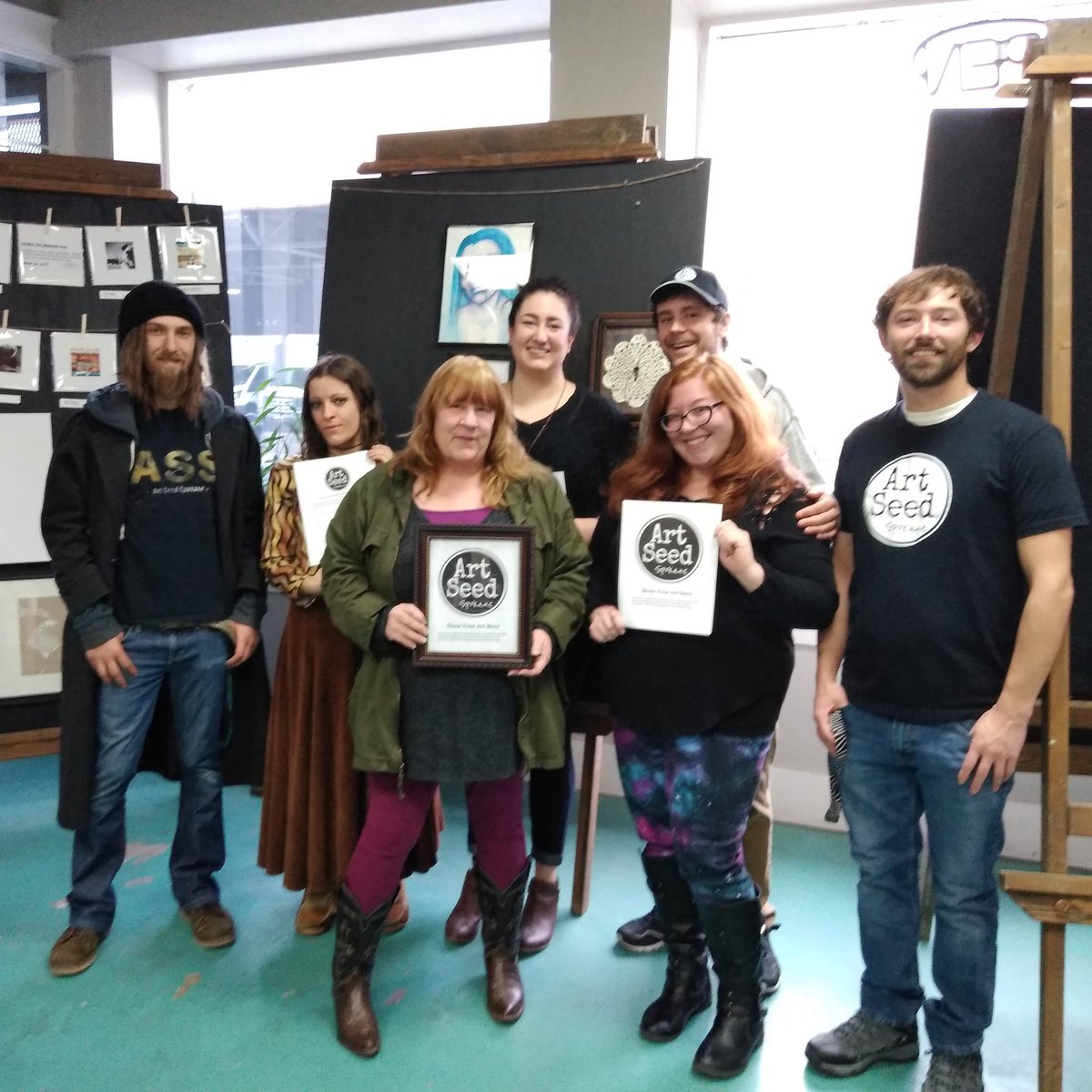 WritingManzoni's tweet image. Hanging up paintings for #FirstFriday with Art Seed!!!
#spokane #spokanearts #downtown #art #spokanedoesntsuck #saturdaymorning #nofilter #WAstate #pnw @LuckyLeafCo #ArtSeedSpokane