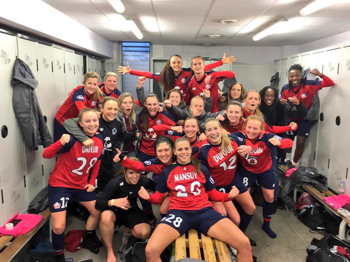 LOSC_Feminines's tweet photo. 📸 FIER DE CETTE TEAM 🔥
@losclive-@PFC_feminines (2-1)
#LOSCPFC @d1feminine https://t.co/H3ujx2PAwj