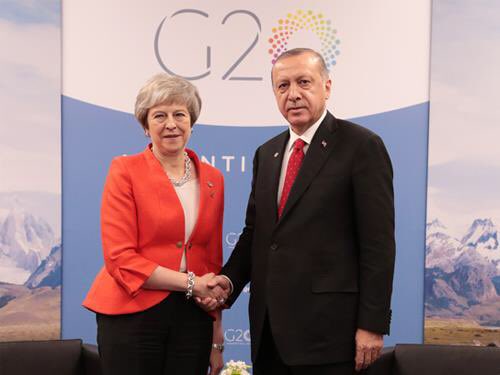Cumhurbaşkanı Erdoğan, İngiltere Başbakanı May'i kabul etti tccb.gov.tr/haberler/410/9…