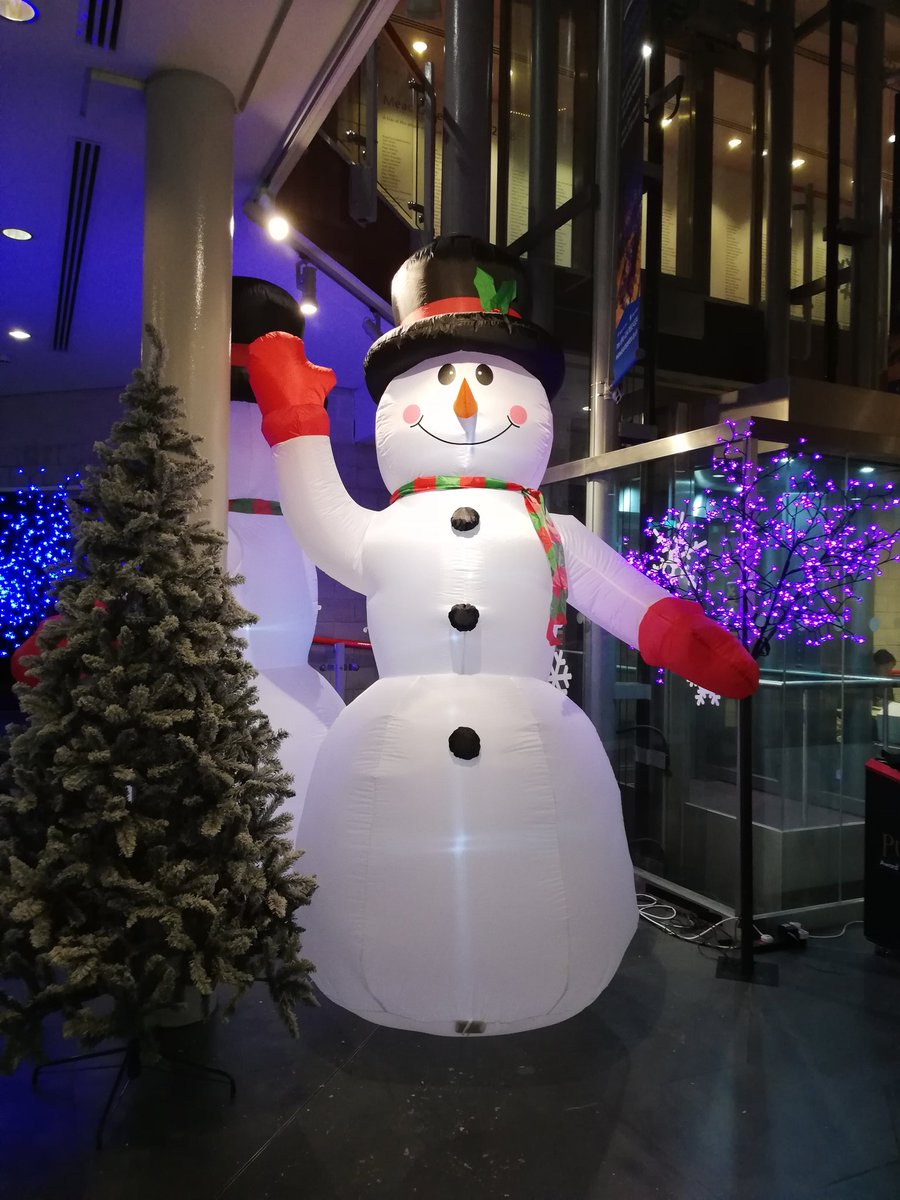 BluebellRes's tweet image. Tomorrow is Family day at @warwickarts, there will be a lot people visiting and we are expect a lot of traffic, @RolfatWarwick  please be extra careful if you're around!