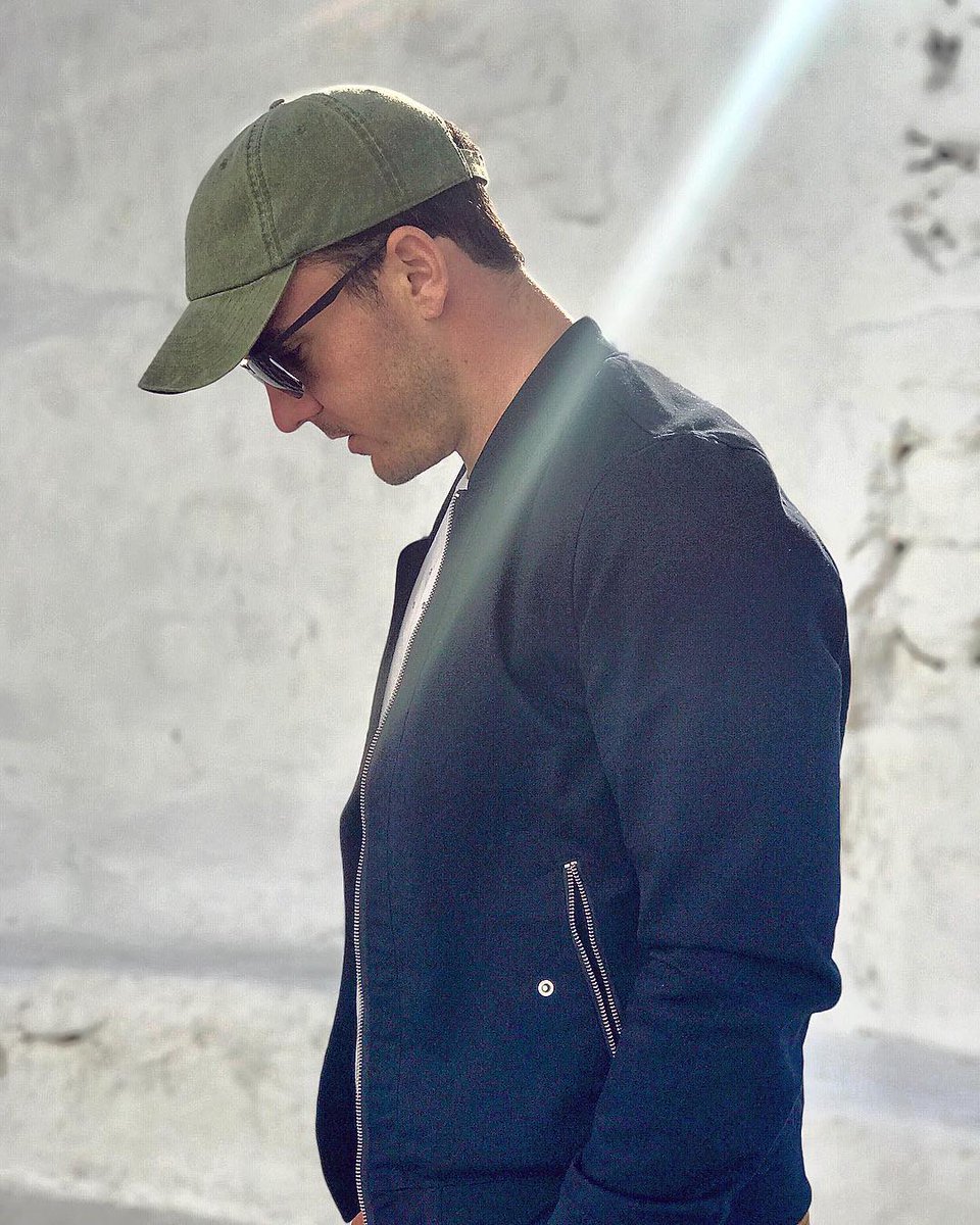 fivefour's tweet image. The good king of blues 📸  @bberry_o #ootd #fivefour