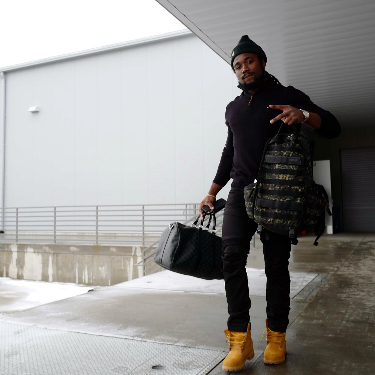 Flight time ✈️  #Skol https://t.co/mYPtpXlqTc