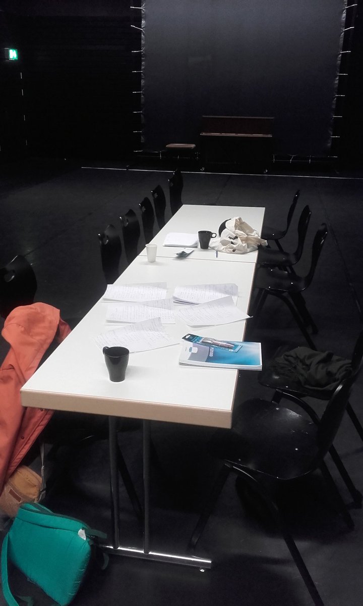 LudovicMohamedZ's tweet photo. #queerlittlelies festival writing workshop
#CALEM Institute https://t.co/tI7G8MWH9v https://t.co/jv1OmFbBTG