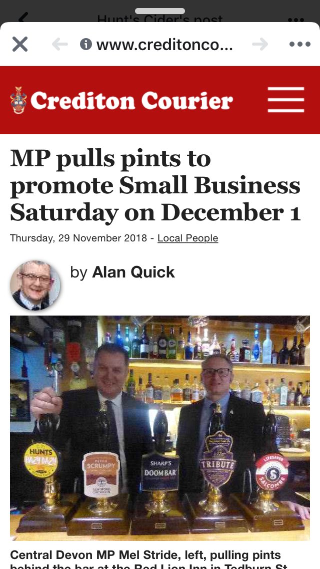 Huntscider's tweet photo. Great to see @MelJStride with his hands on our Hazy Dazy in @TheRedLionInnT1 in support of small business #supportlocal #lovelocal #inthelocal #hazydazy #huntscider #tisproper #devontothecore https://t.co/X7xAsbRD5l