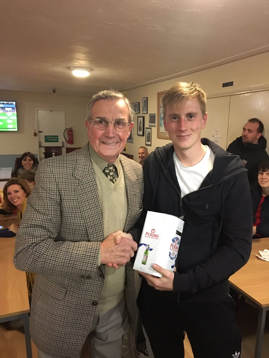 Man of the match today chosen by match sponsor Guy Dix, presented by birthday boy Brian Munton to debutant @nickjackson003