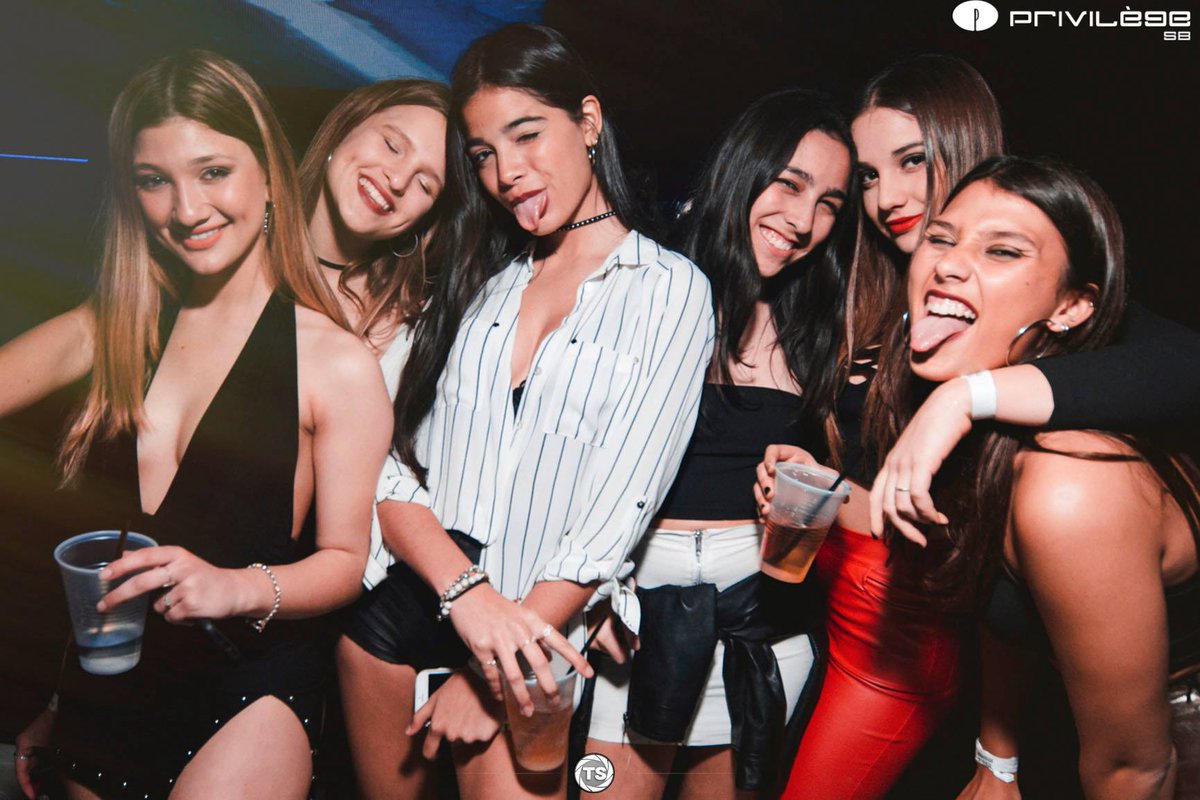 Pycoo15's tweet photo. Las chicas mas lindas están en @PrivilegeSB_Of .
Lista Antón Brenda.
#PriviNOfalla https://t.co/EToIKWw8D6