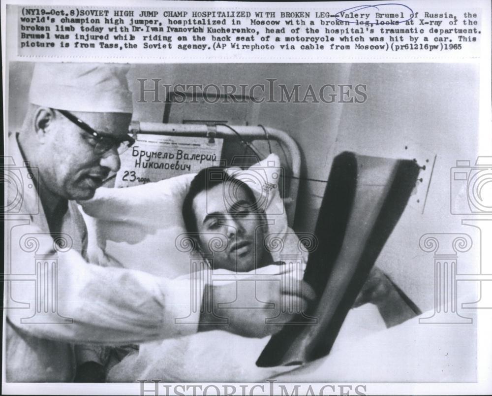 Y llegó el caso que le hizo famoso en su país. El saltador de altura Valery Brumel, record mundial en USA con 2.27 en 1962 y medallista de oro de los JJOO de 1964, sufrió un accidente de moto con una fractura abierta de pilón tibial.