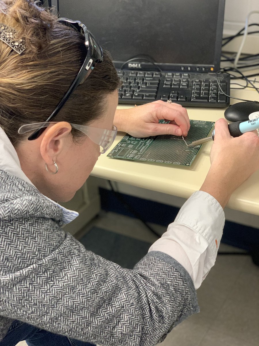FRCRiptide4118's tweet photo. @GRiPUF teaching @FRCRiptide4118 team members and their coach about soldering and adapting @PlayStation controllers for people with upper limb differences #partnerships #outreach #FIRSTwithAT #MoreThanRobots #GRiPTide @FRC1523MARS - See someone familiar? @pkyongedrs @UFTheHub https://t.co/04kghGH79u